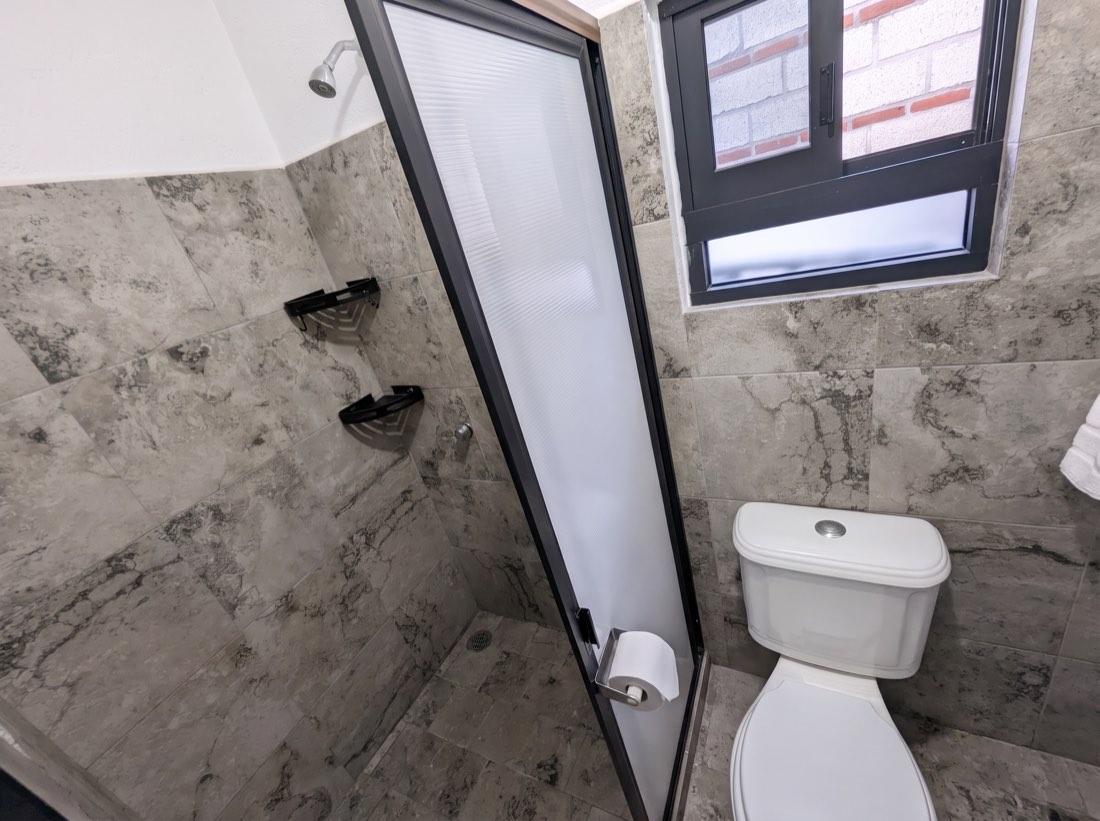 Baño de la recámara 2